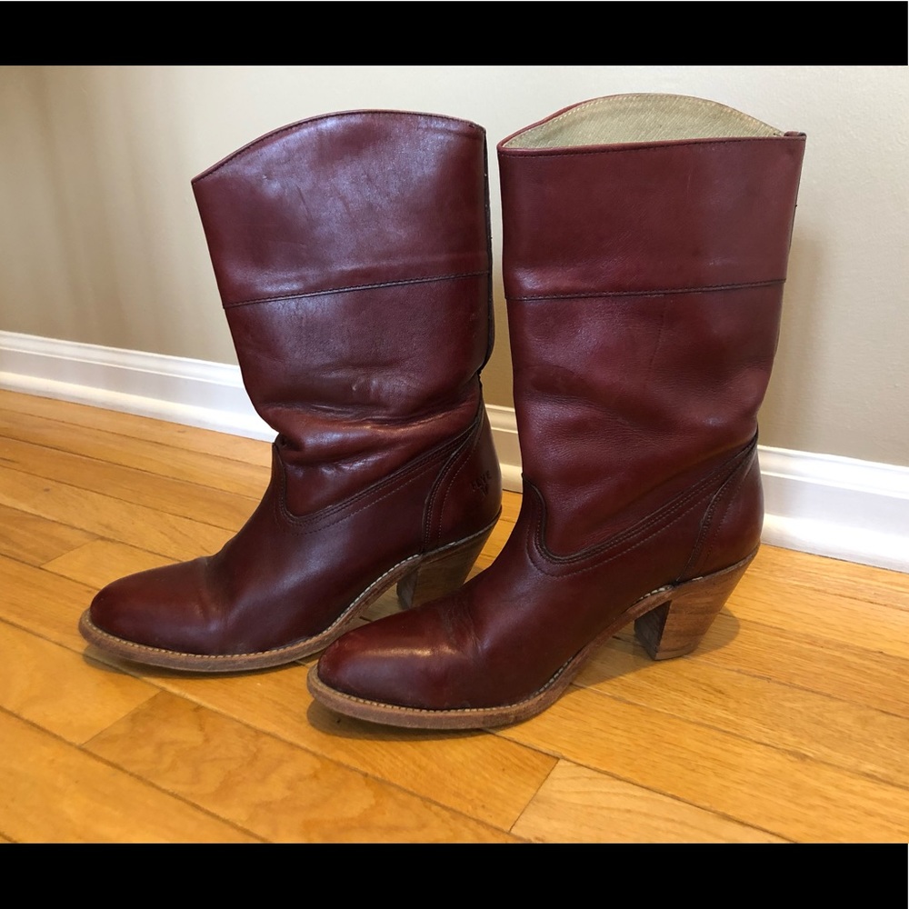 7310 Frye Vintage Western Boots